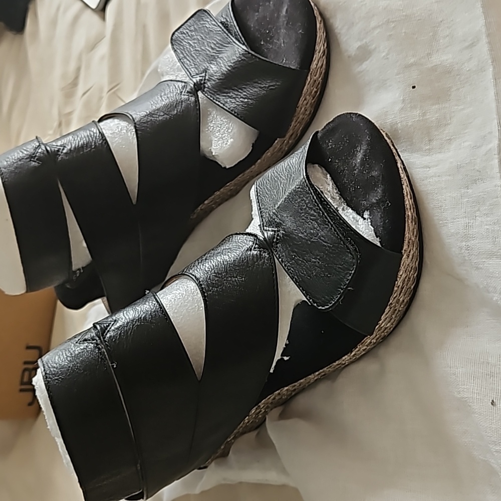 Strapped reversible wedge sandal